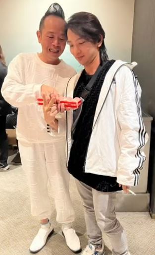 092710xogixxkkz7hsephz.jpg